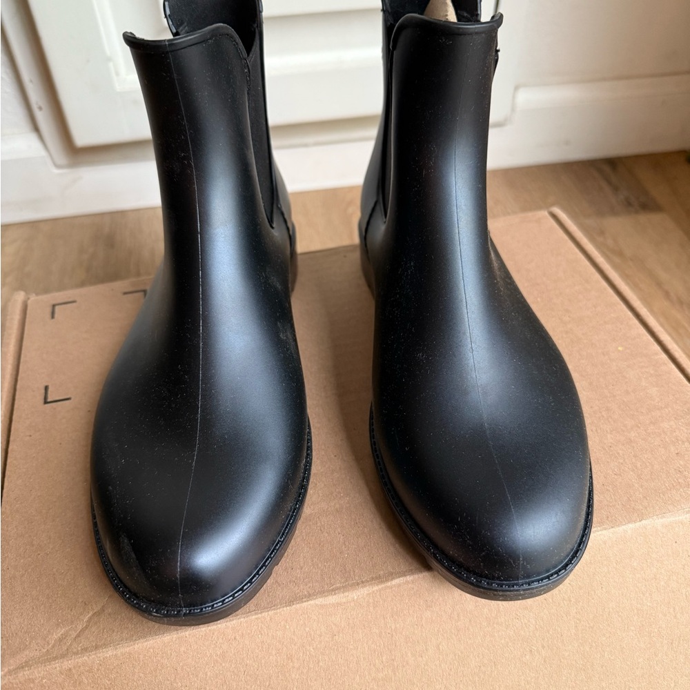 Black Waterproof Women’s Chelsea Boots